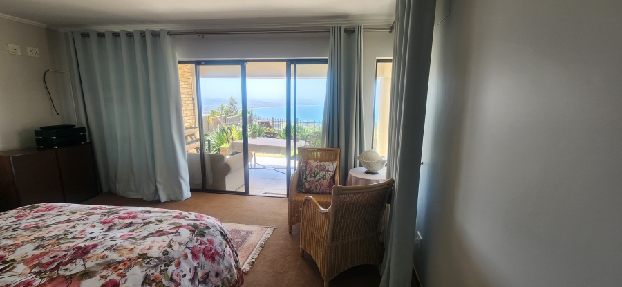 6 Bedroom Property for Sale in Da Nova Western Cape